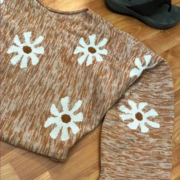Floral Knit Sweater - Orange and White - Picture 3 of 3